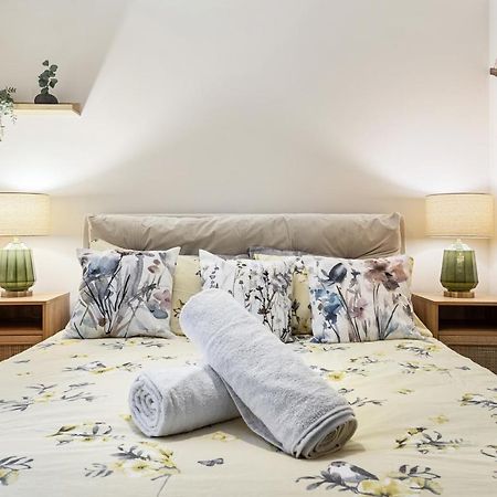 Tranquil 2 Bedroom Apartment Close To St. Paul'S Cathedral Londra Esterno foto