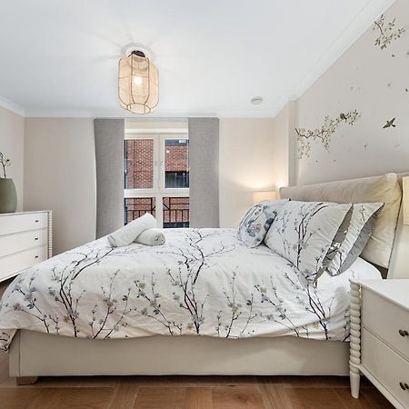 Tranquil 2 Bedroom Apartment Close To St. Paul'S Cathedral Londra Esterno foto