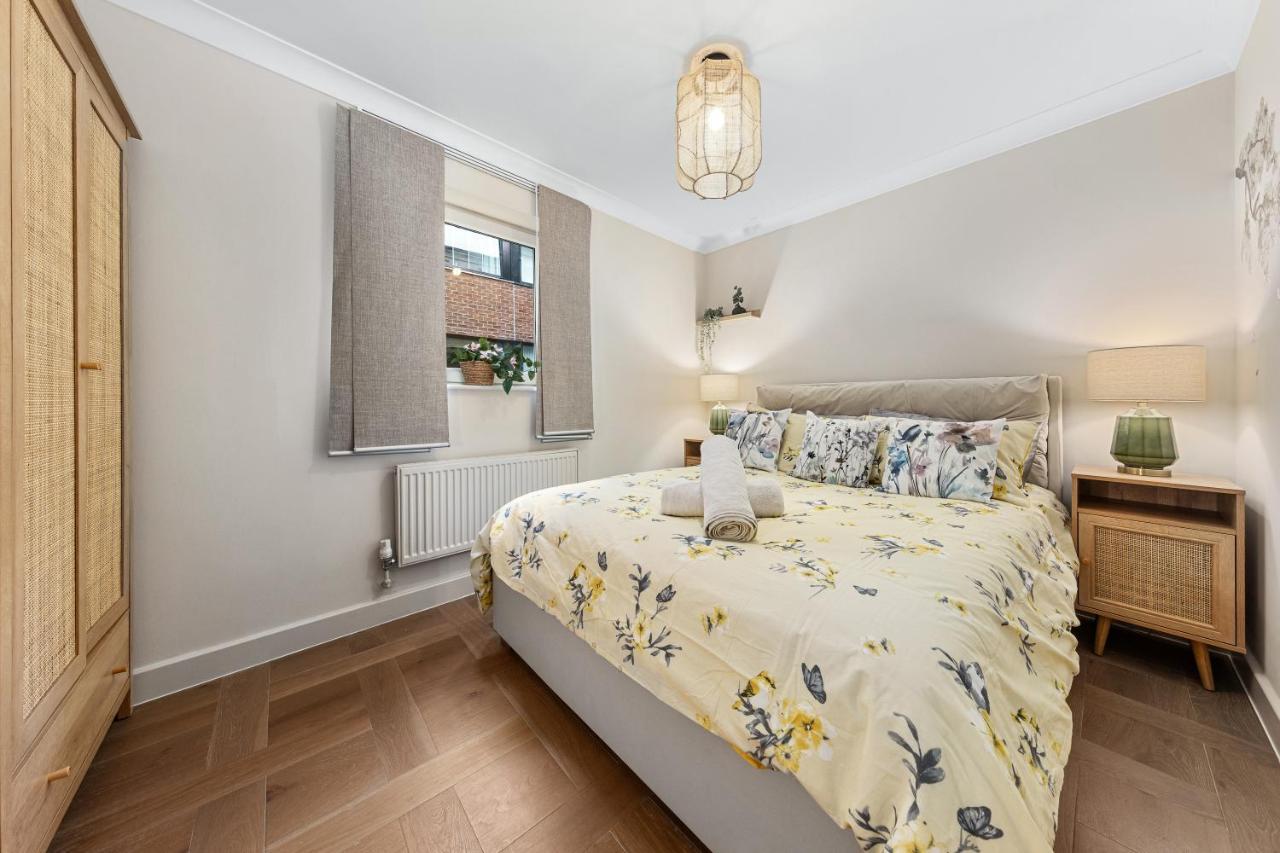 Tranquil 2 Bedroom Apartment Close To St. Paul'S Cathedral Londra Esterno foto