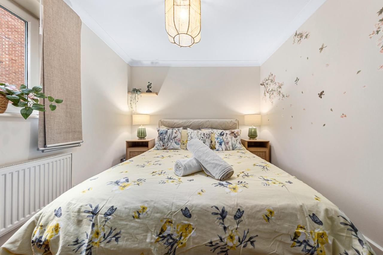 Tranquil 2 Bedroom Apartment Close To St. Paul'S Cathedral Londra Esterno foto