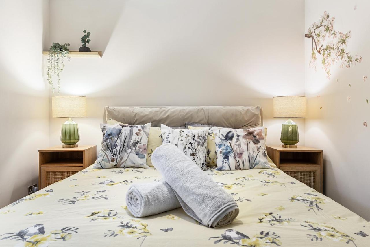 Tranquil 2 Bedroom Apartment Close To St. Paul'S Cathedral Londra Esterno foto