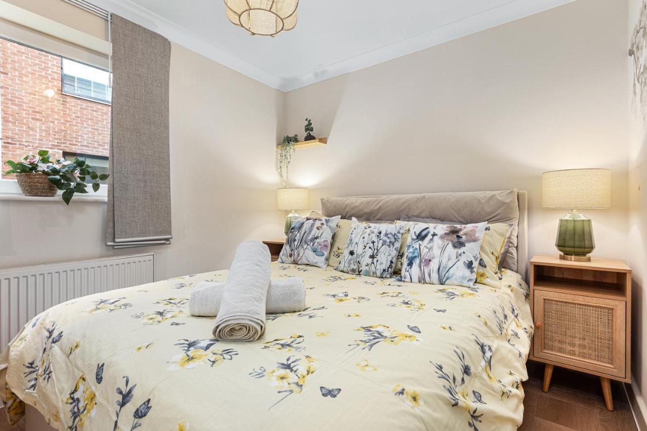 Tranquil 2 Bedroom Apartment Close To St. Paul'S Cathedral Londra Esterno foto